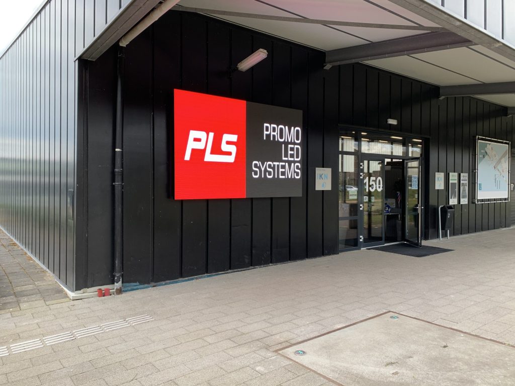 A1_infracampus_project_2 Led reclamebord buiten